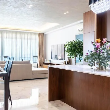 The View Luxury Penthouse 아파트