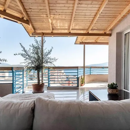 The View Luxury Penthouse * Sarandë