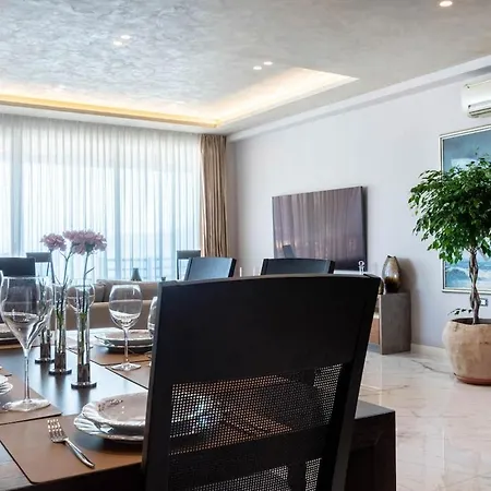 The View Luxury Penthouse Appartamento